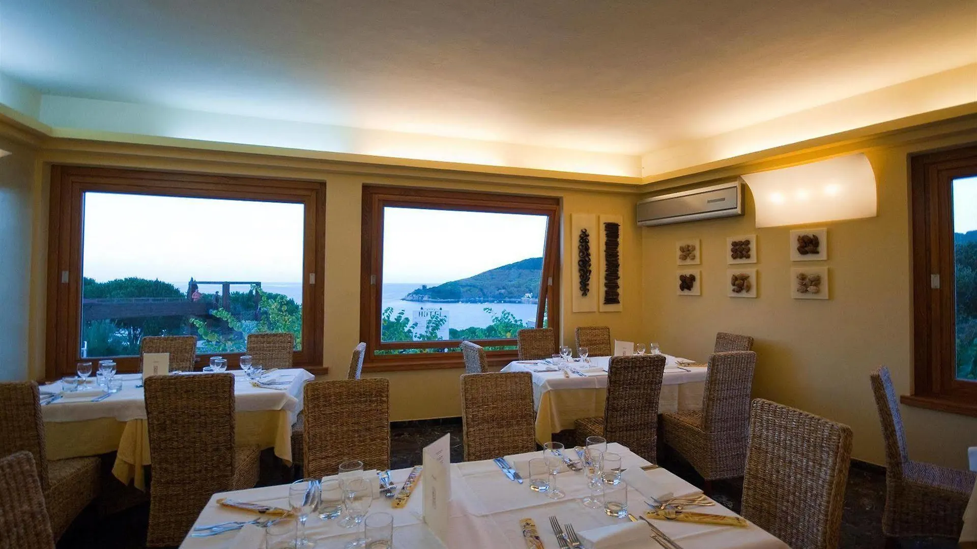 ****  Hotel La Perla Del Golfo Procchio  Italy