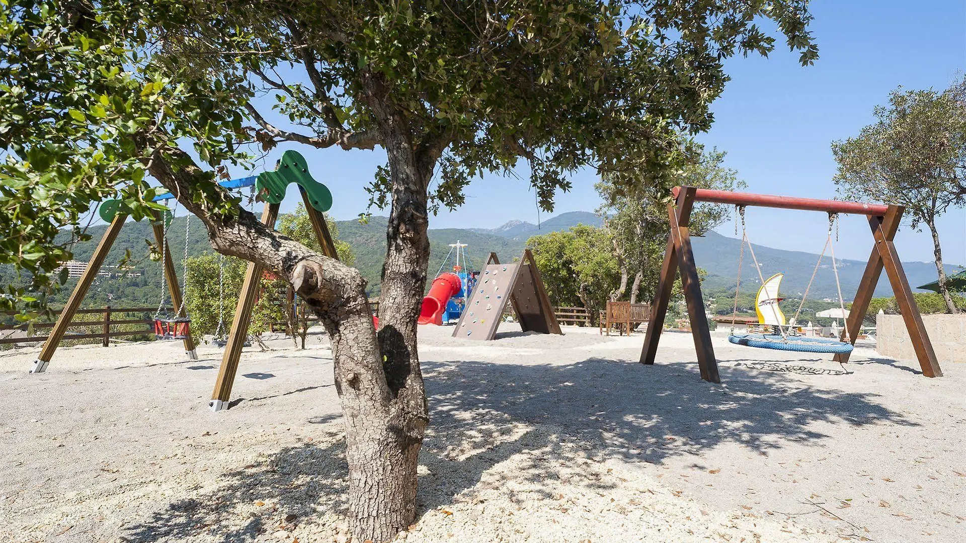****  Hotel La Perla Del Golfo Procchio  Italy