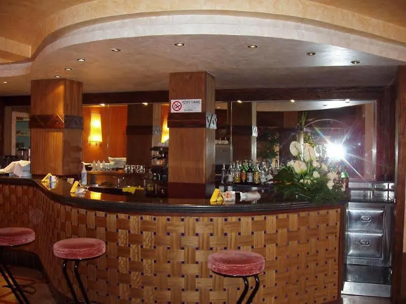 Hotel La Perla Del Golfo Procchio  Italy