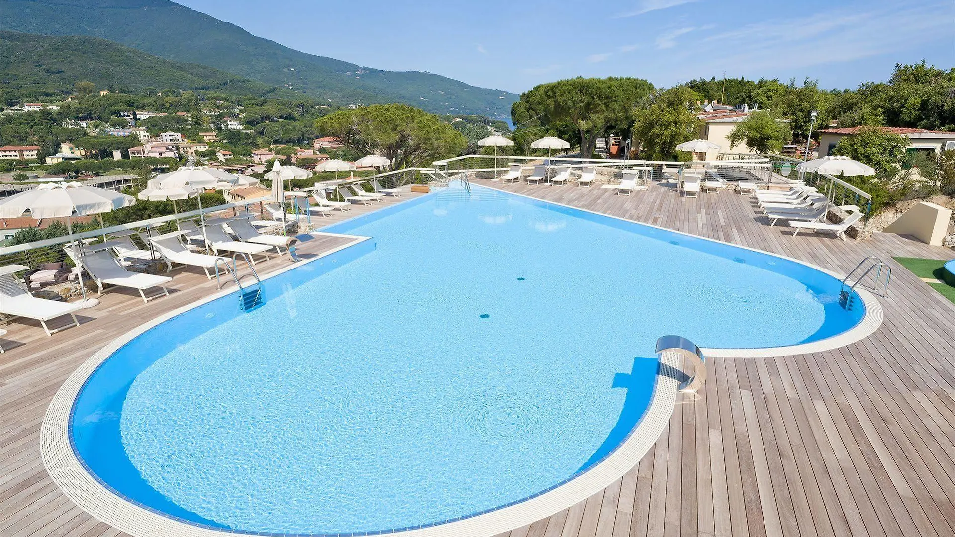 Hotel La Perla Del Golfo Procchio